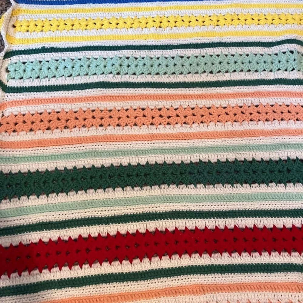Vintage Handmade Crochet Throw Multicolor Stripe Pattern Scalloped Border
